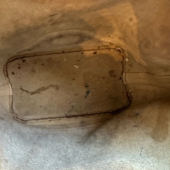 Dooney and Bourke vintage draw string bag. - Picture 5 of 8